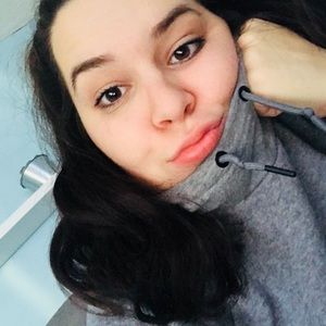 Meet your Posher, Alexus